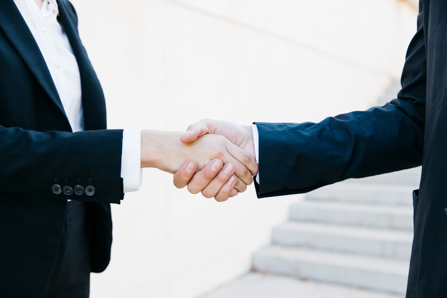 ارزش بنیادی اعتماد در فرهنگ سازمانی رونیکا